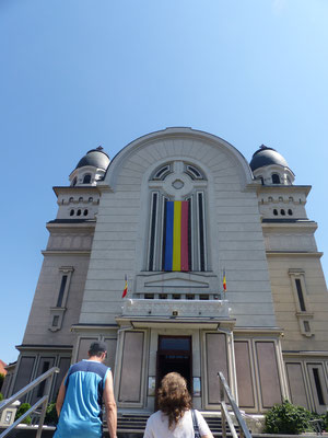 Zolli et Scilla m'ont fait visité des (énormes!) églises orthodoxes