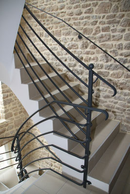 CMC Métallerie Avranches-St Ovin(50)-Garde-corps/mains courantes cage d'escalier