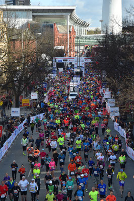 Start um 09:00 h in der Karolinenestraße an der Messe vor dem Fernsehturm