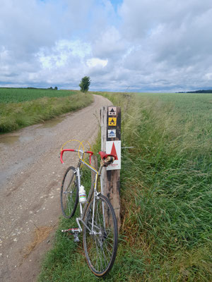 Eine der vielen Schotterpassagen