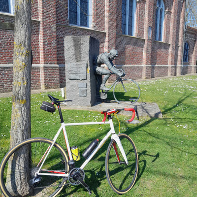 Denkmal in Wortegem ...