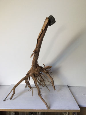 Frank Talloen, 24,5x33x42,5, Wood/Stone, 2015.S36