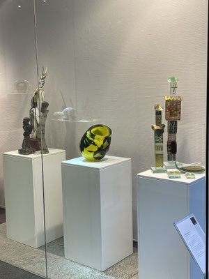 CCAA Studioglas glaskunst glasgalerie glassart blownglass handblown kunsthandwerk unikat collect köln cologne angewandt kunst sammlung ausstellung design paperweight briefbeschwerer exhibition verresoufflé galerieduverre interiordesign 