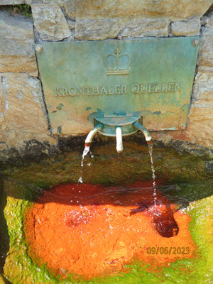 Hier fließt Wasser aus verschiedenen Kronthaler Brunnen