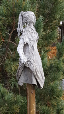 Zementfiguren - Christine Lanz Bilder