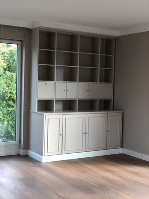Schrank lackiert