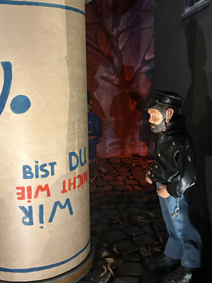 WARUM BIST DU NICHT WIE WIR?