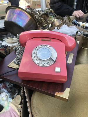 Das rote Telefon - hier ist es!