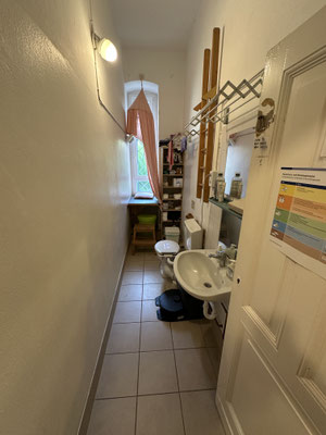 Badezimmer mit Wickelbereich