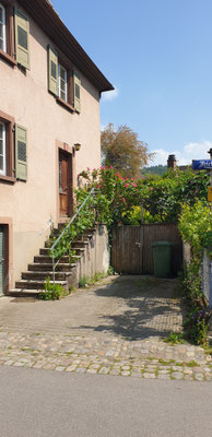 Staufen, Frickstraße 3 Hausaufgang