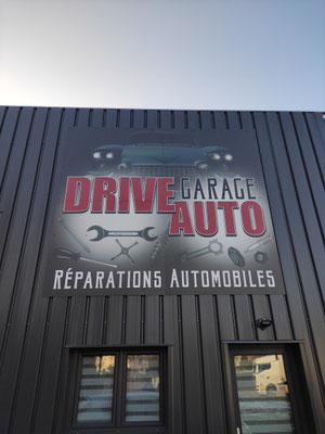 Nouvelle enseigne du garage Drive Auto 