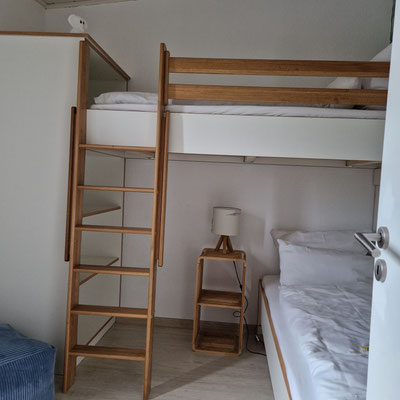Hochbett im Kinderzimmer