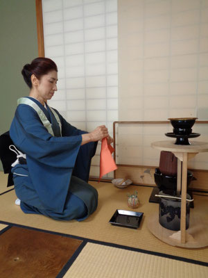茶道雅流家元水谷雅由（がゆう）