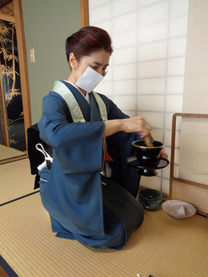 茶道雅流家元水谷雅由（がゆう）