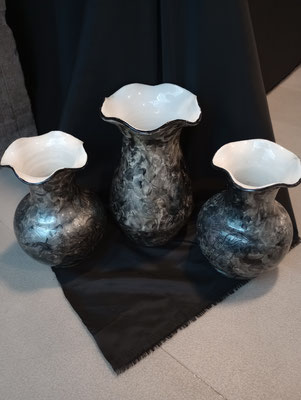 Set 3 porseleinen vazen in zwart/zilver € 109