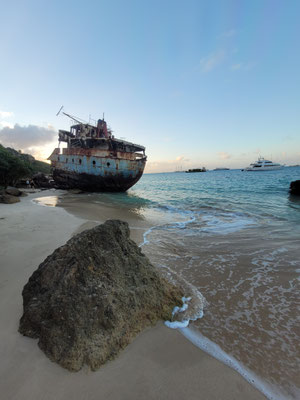 Wrack in der Road Bay