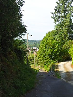 ... le pavé, qui descende tout droit jusqu'à la Vienne.