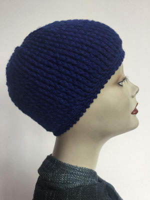Wi 83 - Kopfbedeckung kaufen - Wintermodelle - Melone gehäkelt - dunkelblau