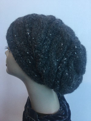 Wi 129x - Wintermodelle - Beanie gestrickt - anthrazit mit Silberakzenten