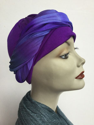 G 89h - Kopfbedeckungen kaufen - Seidenjersey-Foulard und Chäppli - elegant und klassisch - violett