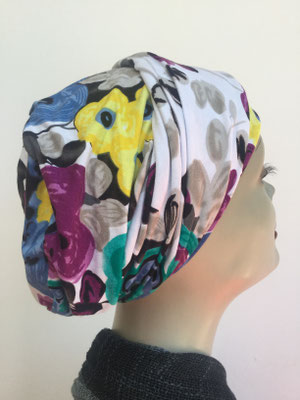 So 13 - Hutmodell Beani (doppelte Stofflage) - multicolor mit Blumenmustern