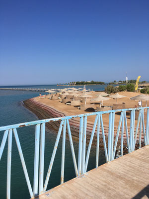 Brücke in Zeytouna Beach