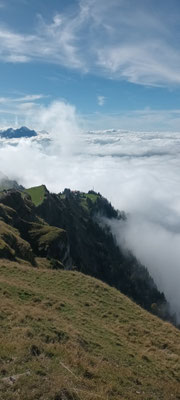 Über den Wolken - Ort: Rigi Schweiz - Foto: Lino Laurent