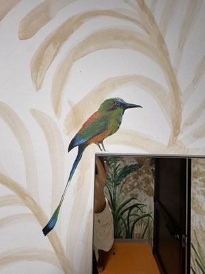 Decorazione pittorica del bagno di un'azienda