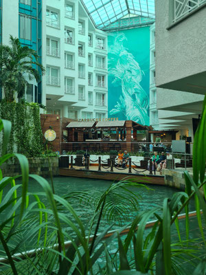 Renaissance Mall