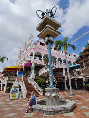 Royal Plaza Mall