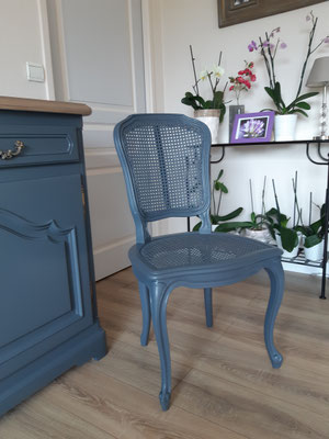 #Après Chaises Louis XVI Anthracite (c)Satinelle Eléonore Déco. Réalisation Déco & Corinnerie(s) pour Mme. GM