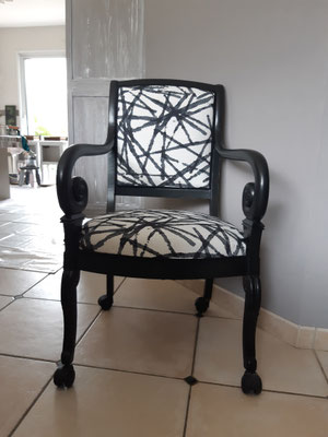 #Fauteuil #Empire Réalisation Déco & Corinnerie(s) collaboration N. Laffond Atelier tapisserie Mauves