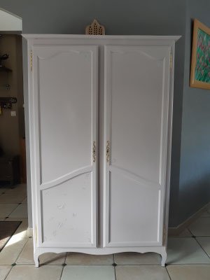 Rénovation Déco & Corinnerie(s) | APRES Armoire Parisienne Rose tendre et papillons argents