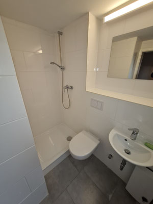 Dusche/WC im EG