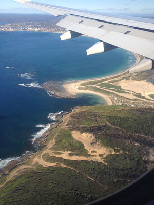 Die Küste von Australien beim Anflug auf den Flughafen in Sydney