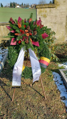 Selig sind die Friedfertigen.. Im Gedenken an die Opfer des 2. Weltkrieges .. Die Kirchgemeinde