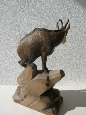 Gams Holzskulptur