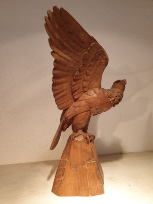 Adler Skulptur