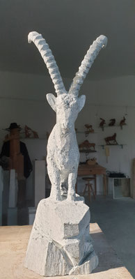 Steinbock Skulptur