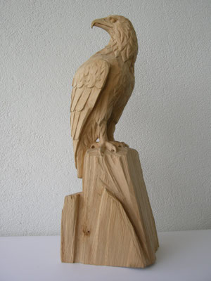 Adler Schnitzerei