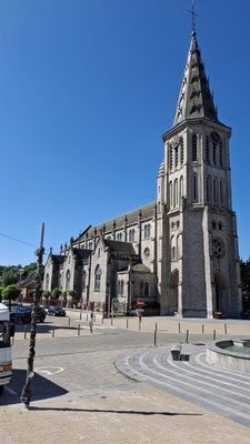 imposante Kirche