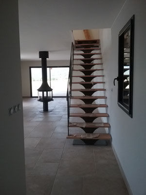 Escalier sur mesure bois et métal, escalier moderne, métallerie Hautes-Alpes