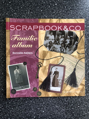 €3,00 incl. BTW/TVA/VAT, excl. transport costs 