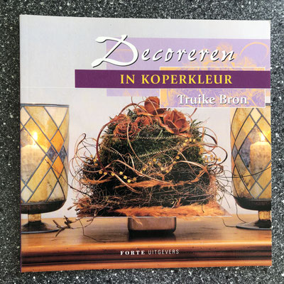 €3,00 incl. BTW/TVA/VAT, excl. transport costs 