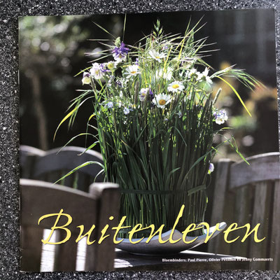 €3,00 incl. BTW/TVA/VAT, excl. transport costs 