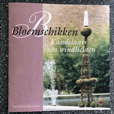 €3,00 incl. BTW/TVA/VAT, excl. transport costs 