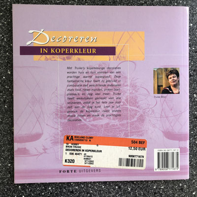 €3,00 incl. BTW/TVA/VAT, excl. transport costs 