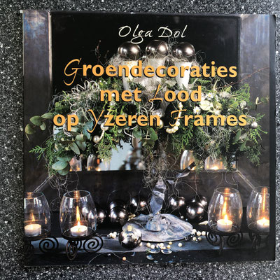 €3,00 incl. BTW/TVA/VAT, excl. transport costs 