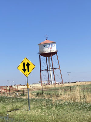 Der schiefe Wasserturm von Groom, TX (wieso Britten draufsteht, ist unklar)