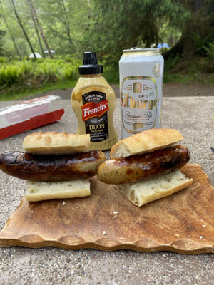 Bratwurschtweck mit Bitburger 